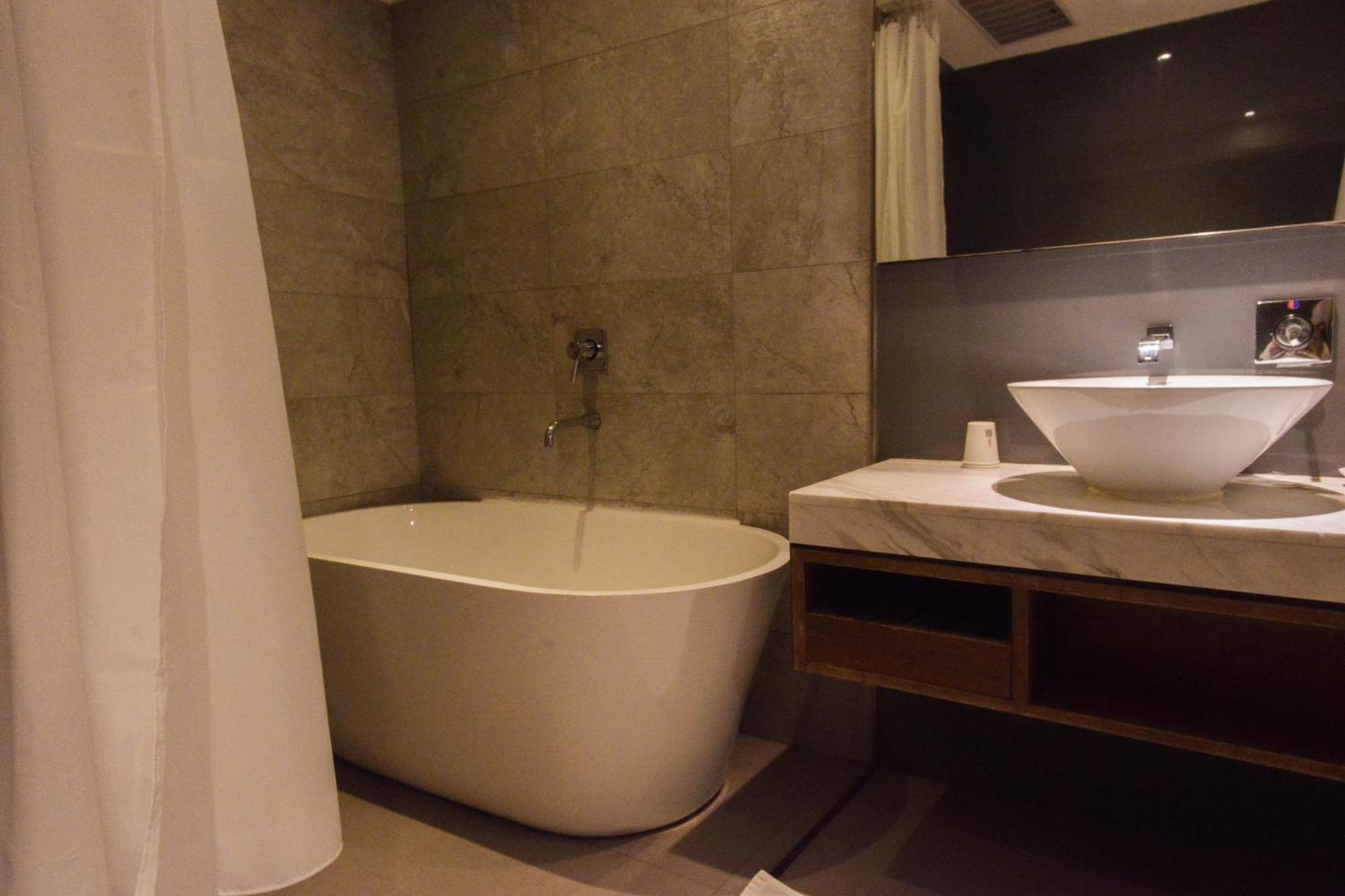 新麗旅店 Newful Hotel Tajpej Zewnętrze zdjęcie