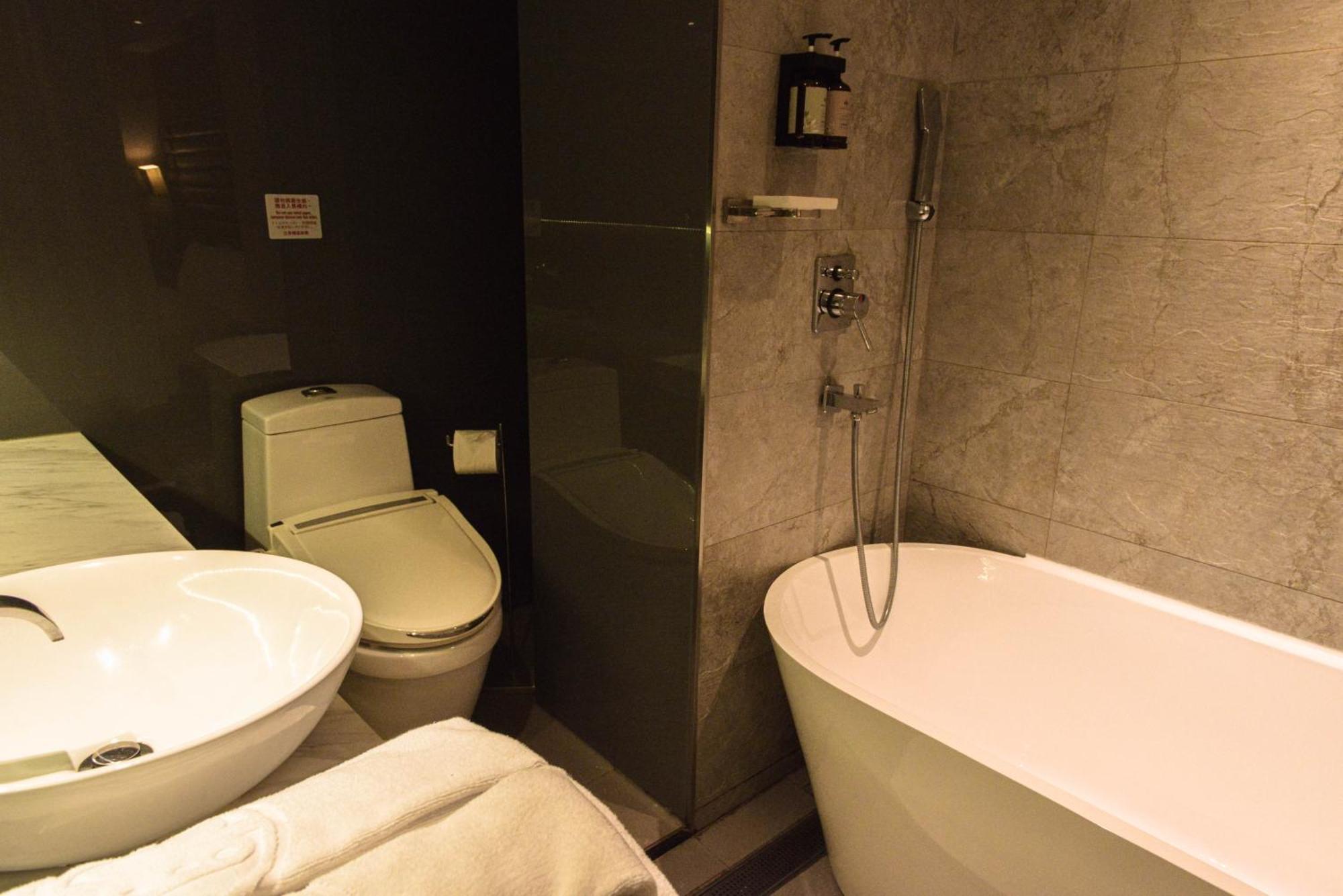 新麗旅店 Newful Hotel Tajpej Zewnętrze zdjęcie