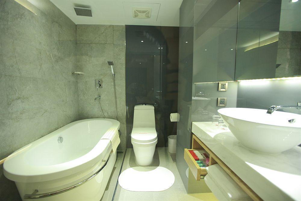 新麗旅店 Newful Hotel Tajpej Zewnętrze zdjęcie