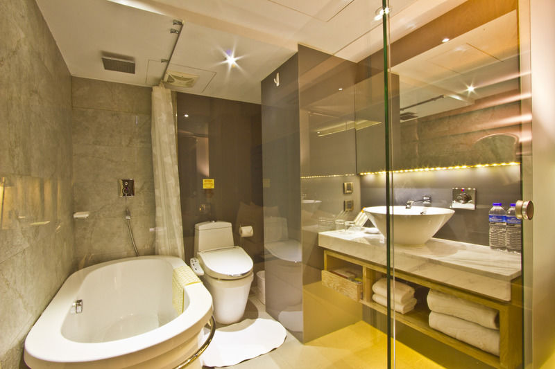 新麗旅店 Newful Hotel Tajpej Zewnętrze zdjęcie