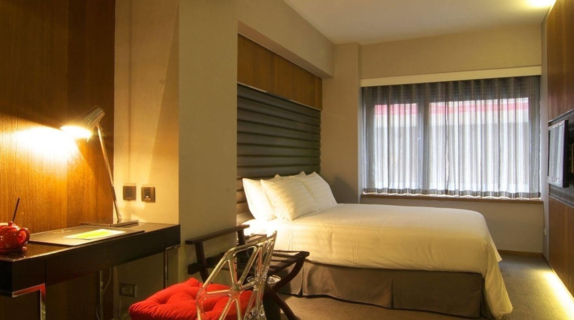 新麗旅店 Newful Hotel Tajpej Zewnętrze zdjęcie